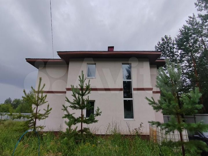 Дом 240 м² на участке 9 сот.