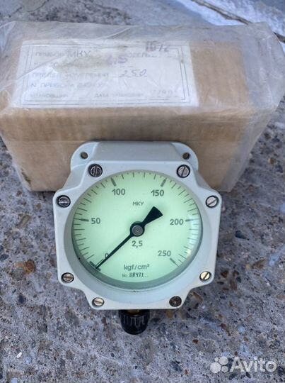Манометр прибор мку 1072 0-250кгс/см новый