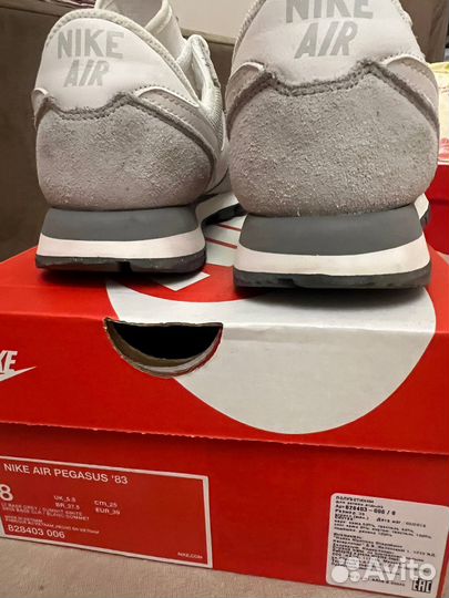 Кроссовки nike женские