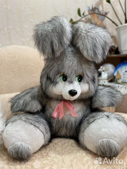 Плюшевая игрушка заяц