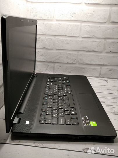 Игровой ноутбук 17.3 Дюйма с SSD + 8GB Озу +Nvidia