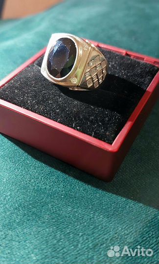 Мужской золотой перстень 750 сапфир бриллианты