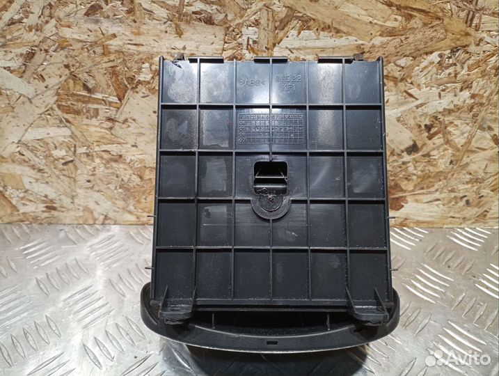 Подстаканник в консоль Kia Sportage II 2008