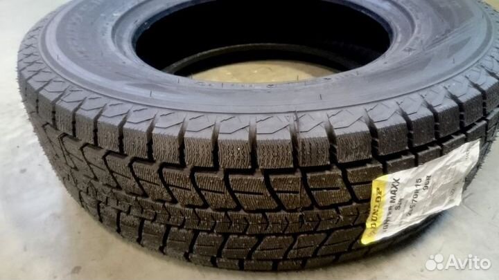 Dunlop Winter Maxx SJ8 235/55 R20 102R