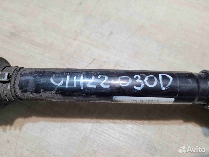 Полуось передняя правая (приводной вал, шрус) Audi