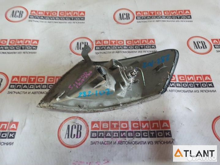 Габарит правый toyota mark II qualis