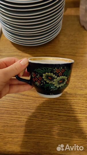 Чашки с блюдцами