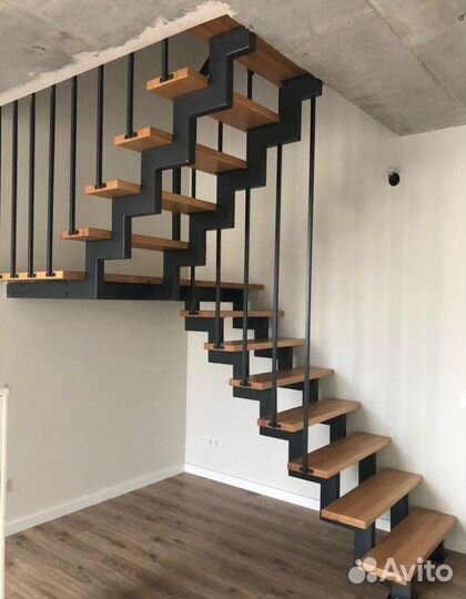 Лестница из метала
