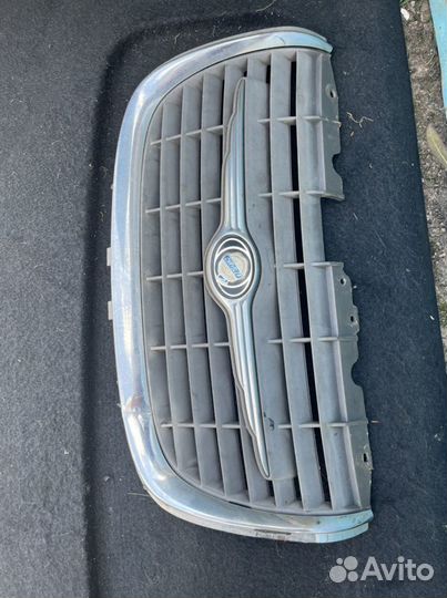 Chrysler 300m решётка радиатора