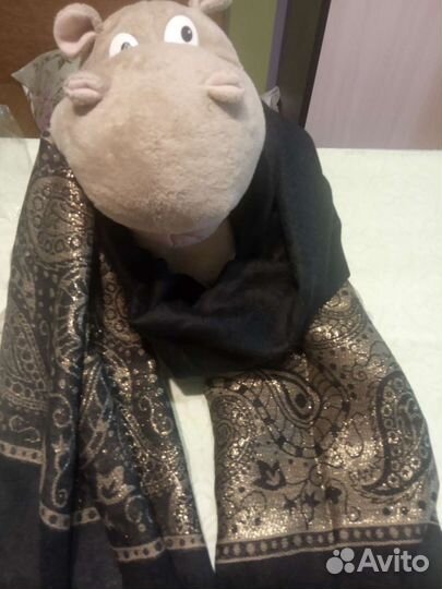 Палантин Avon женский