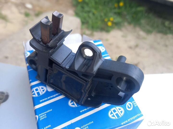 Щеточный узел на генератор renault