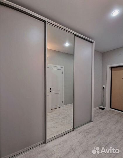 Распашной шкаф