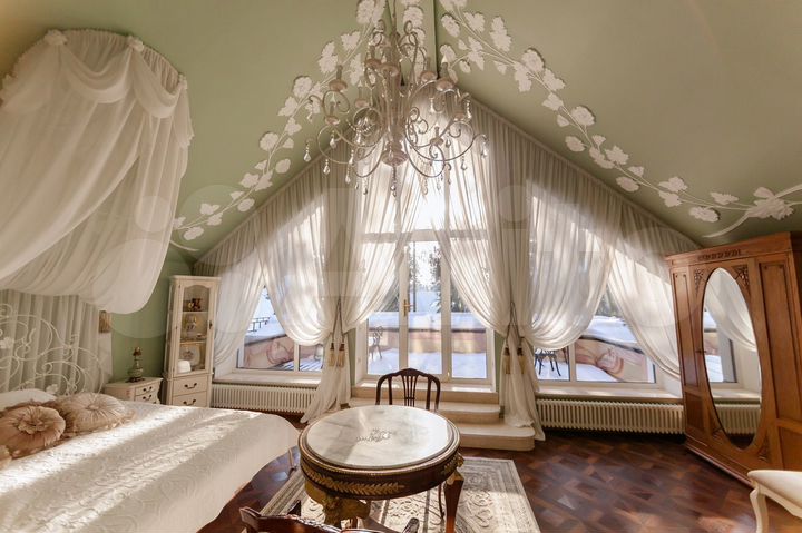 Гостиница, 700 м²