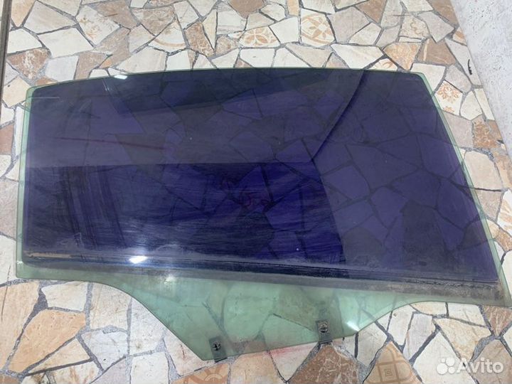 Стекло двери Citroen C4 хэтчбэк TU5JP4 2009