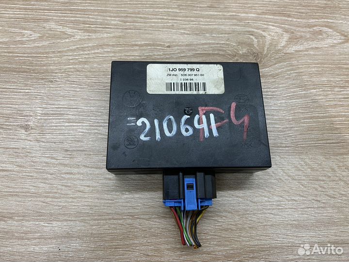 Блок комфорта VAG 1J0959799Q Арт. 210641