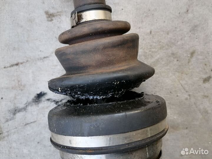 Полуось передняя правая 1.4 для Nissan Almera N15