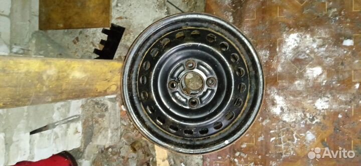 Комплект штампованных дисков r15 4x114,3/56.6