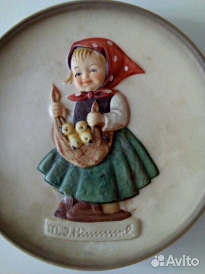 Коллекционная тарелочка 