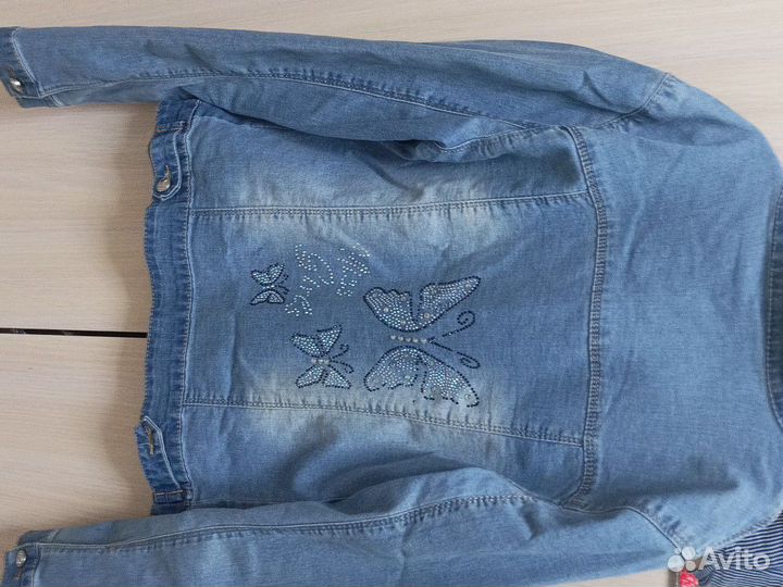 Джинсовая куртка на девочку