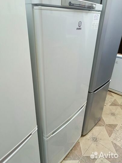 Холодильник Indesit 2-х камерный
