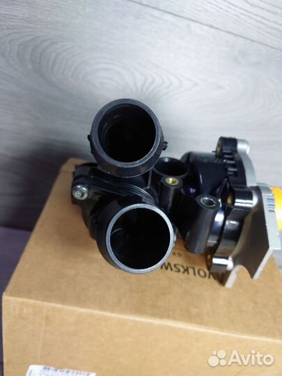 Помпа системы охлаждения VAG 06H121026DD