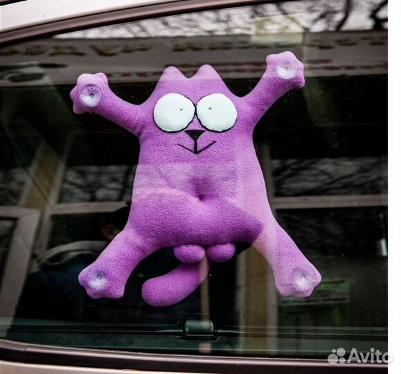 Кот сувенир в машину на стекло