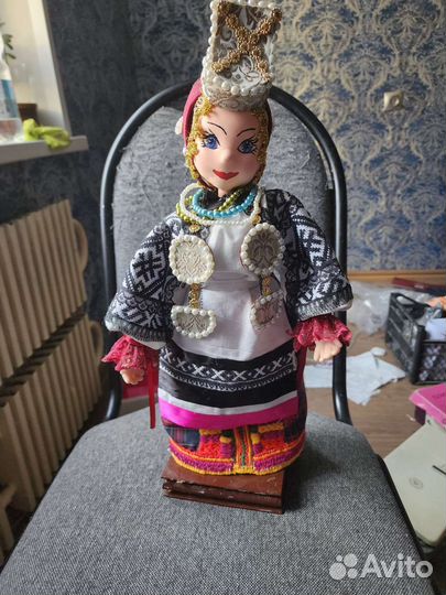 Кукла в русском костюме