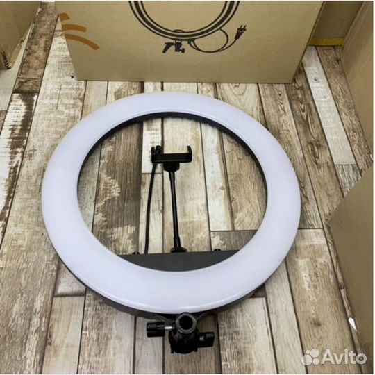 Кольцевая лампа 