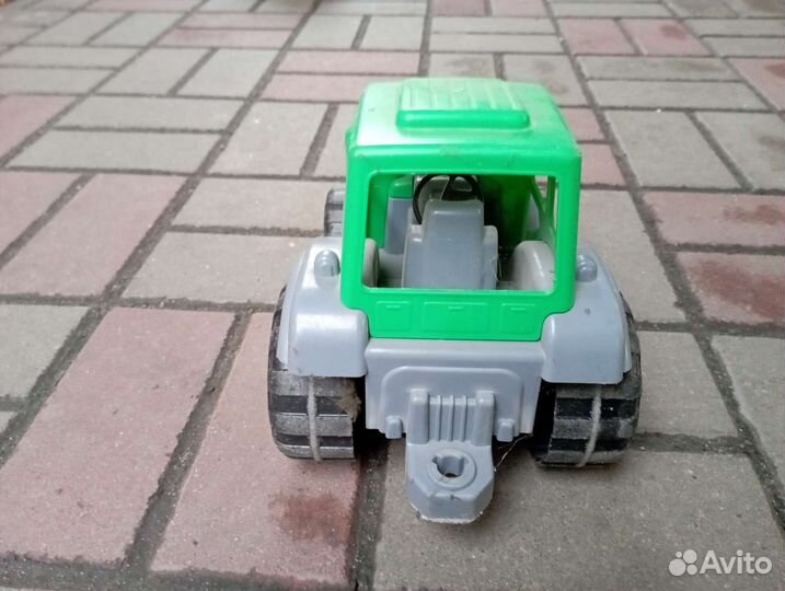 Детский трактор