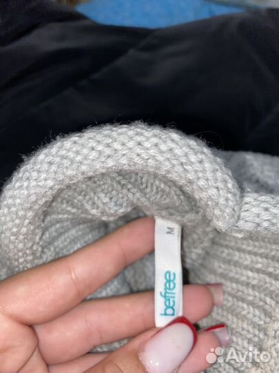 Свитер женский