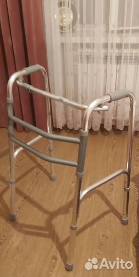 Ходунки для взрослых шагающие