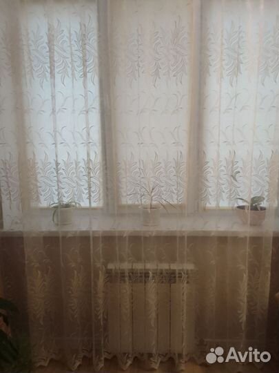 Тюль.(веточки золотые)