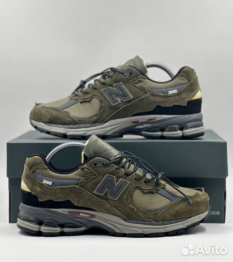 Kроссовки мужcкиe New Balance 2002R