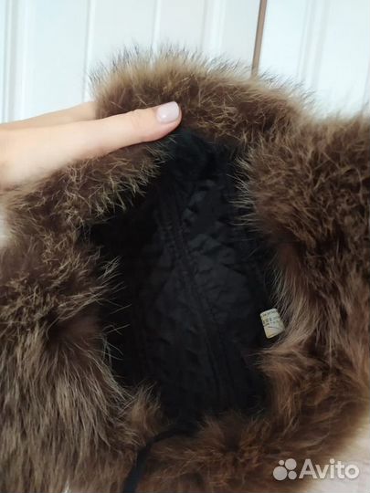 Мужская шапка из меха енота