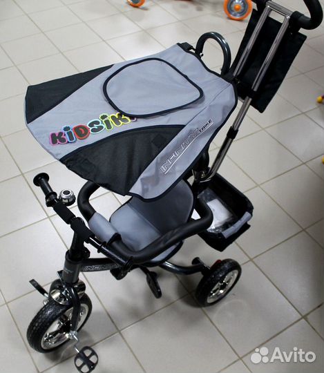 Трехколесный велосипед lnfinity с ручкой