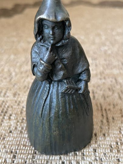 Колокольчик «Девочка со стрелой»