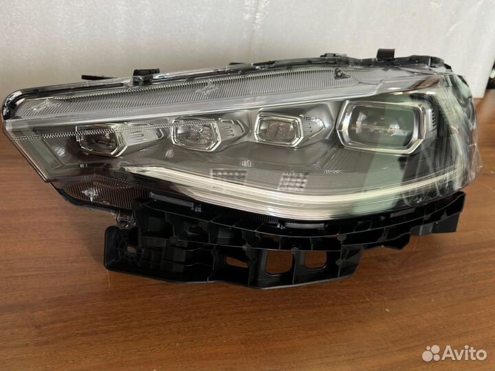 Фара левая на Haval F7 LED