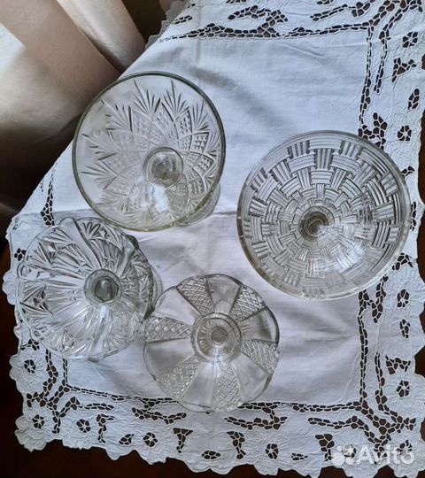 Ваза фруктовница на ножке старинная