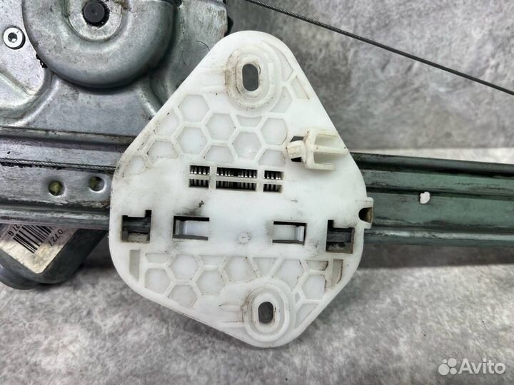 Стеклоподъемник электрический передний правый