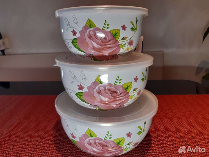 Набор салатников эмалир. с крышками 0,8;1,2;1,6 л