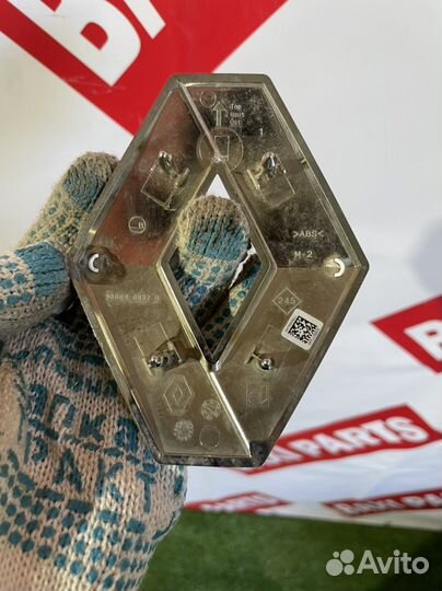 Эмблемма Крышки Багажника Renault Kaptur