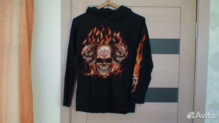 Толстовка с капюшоном