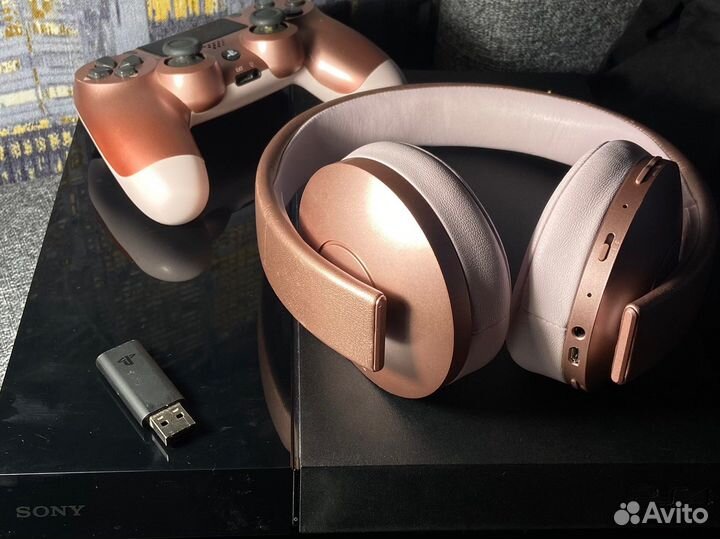 Sony PlayStation 4 Fat + наушники + игры