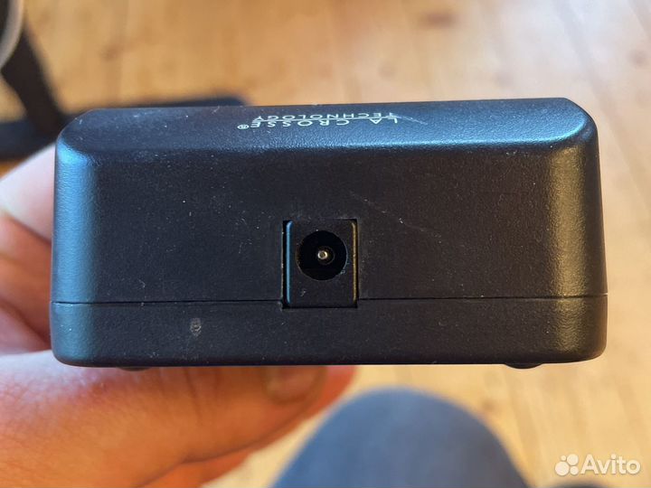 La crosse BC-700 зарядкадля аккумуляторов