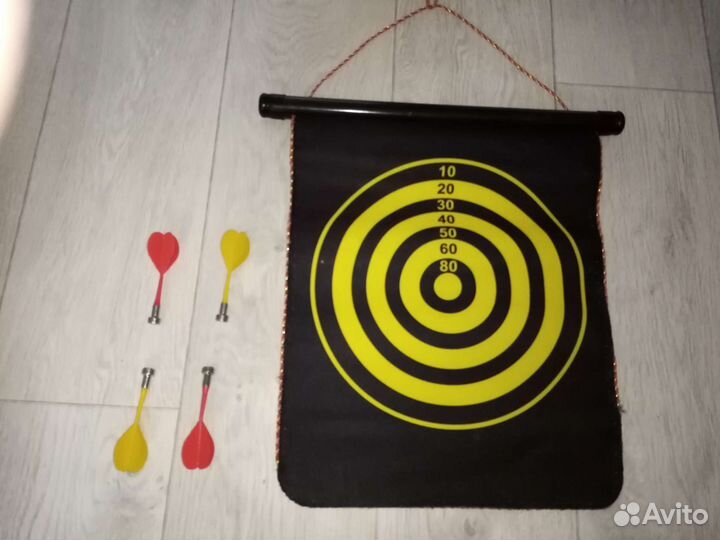 Дартс с дротиками