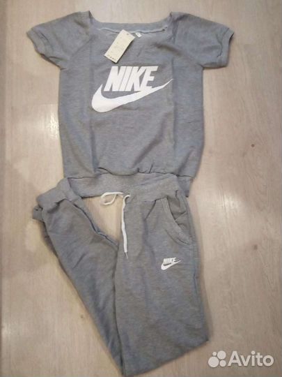 Костюм спортивный