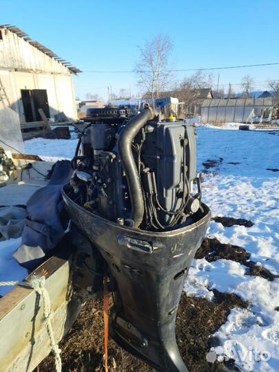 Продам лодочный мотор Suzuki140