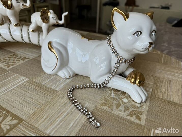 Статуэтка фарфор кошка
