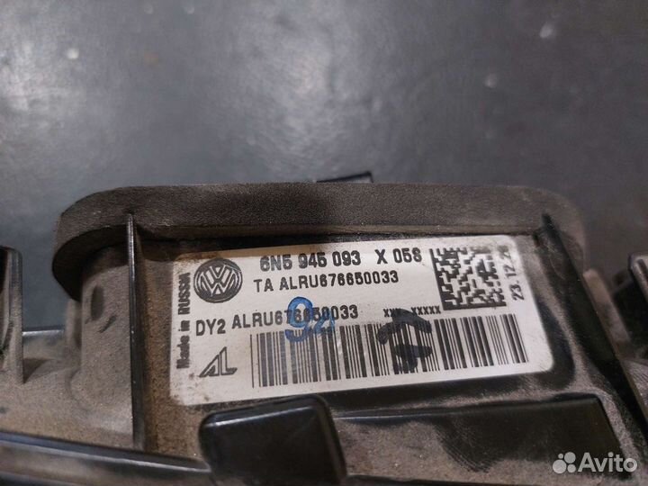 Фонарь крышки левый Polo