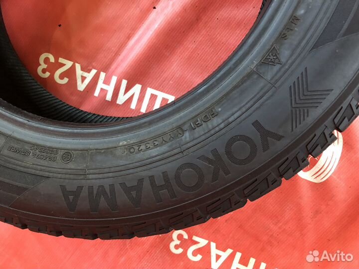 Yokohama Ice Guard IG60 215/60 R16 95Q